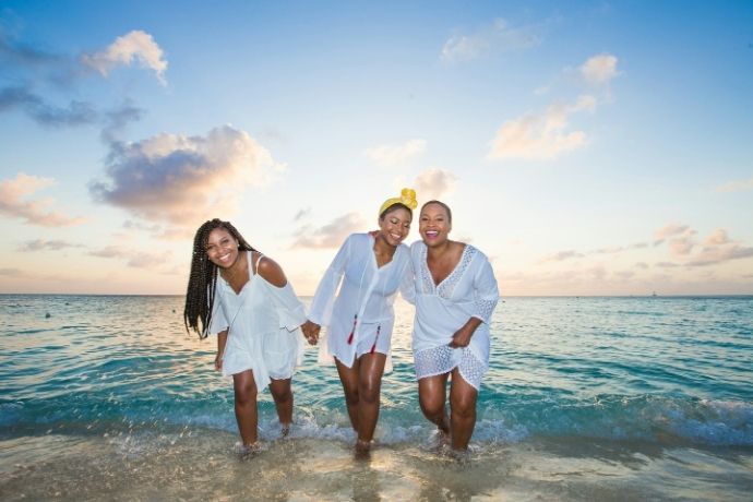 Mother and daugther in Belize City